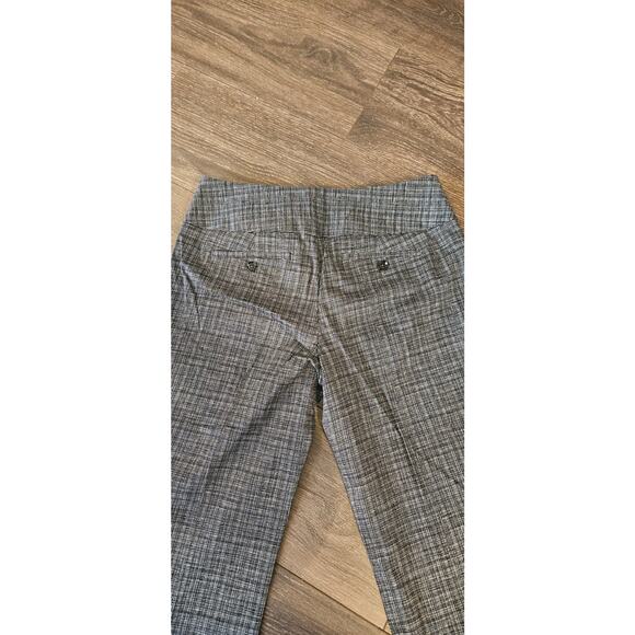 Express Design Studio NWOT Cropped Slacks - Picture 6 of 7